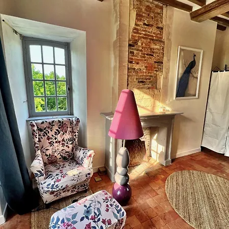 Bed & Breakfast Chateau Planquery - Viking Heritage, Pet Friendly