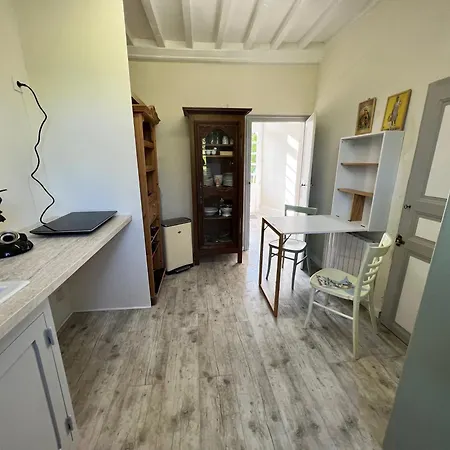 Bed & Breakfast Chateau Planquery - Viking Heritage, Pet Friendly Planquery