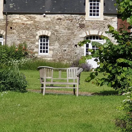 Bed & Breakfast Chateau Planquery - Viking Heritage, Pet Friendly